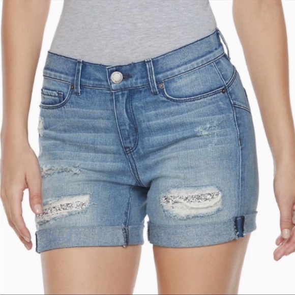 JUICY COUTURE Distressed Glitter Women’s Jean Shorts Size 12. - Picture 3 of 10